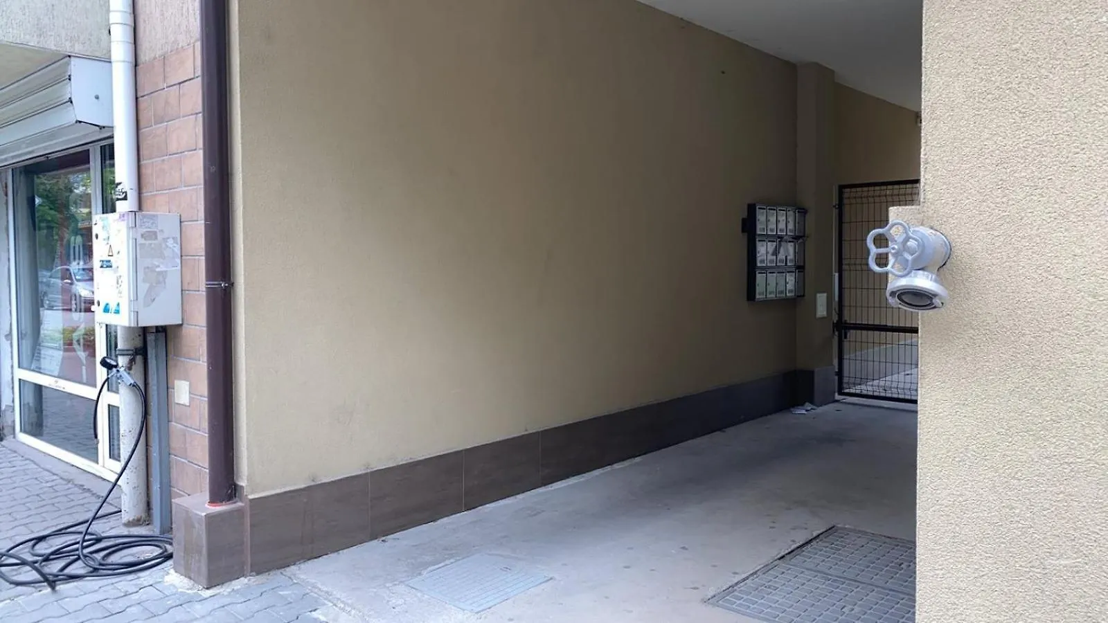 Stylish Apartment Near City, Entire Flat, 1 Bedroom, 1 Large Bed In Living Room 0*, Płowdiw Bułgaria